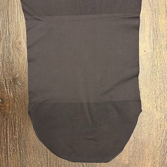 Spanx, Compression Tank Bodysuit, Black, Size Small - Picture 6 of 7